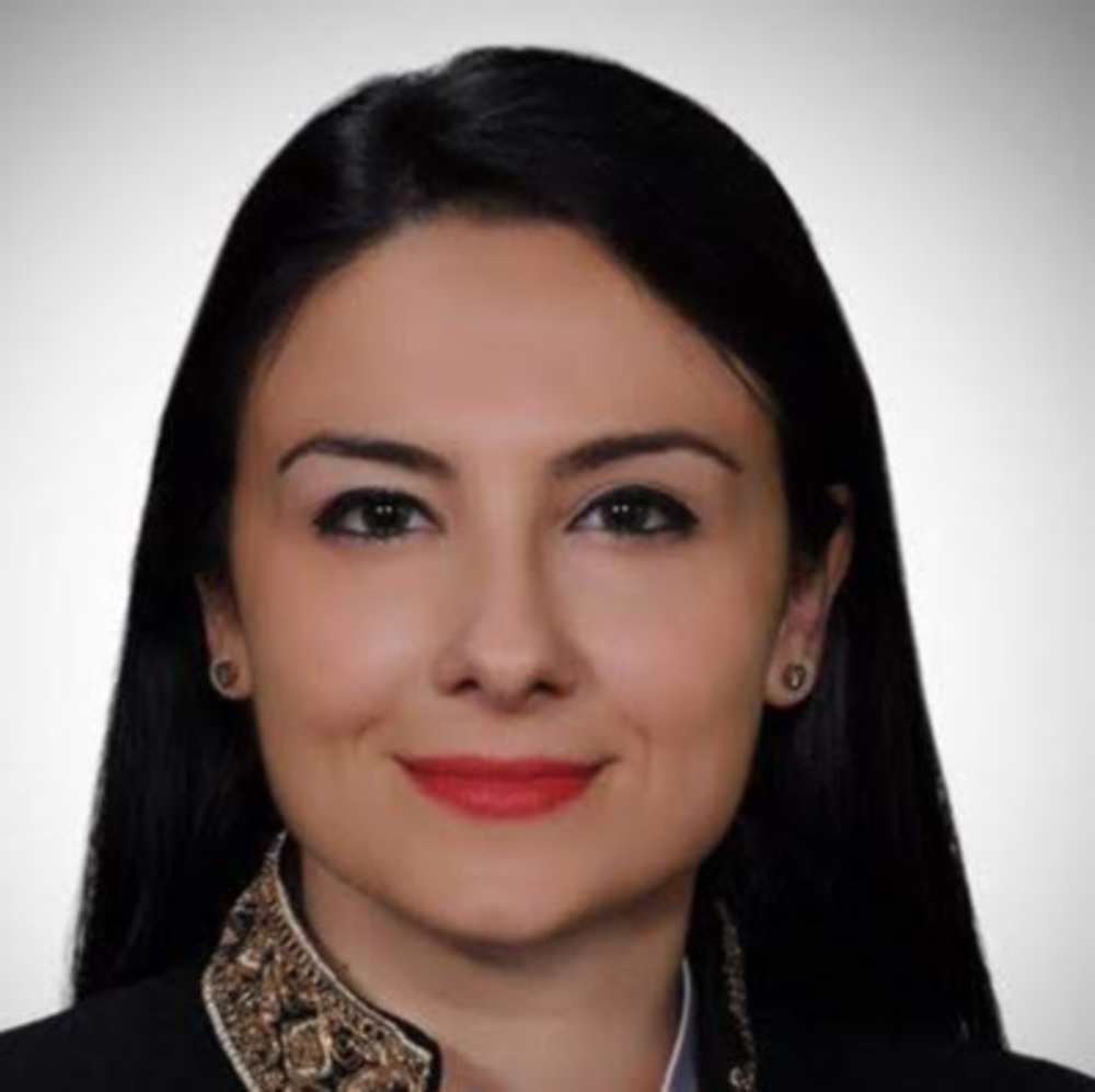 Meet your Posher, Zeynep